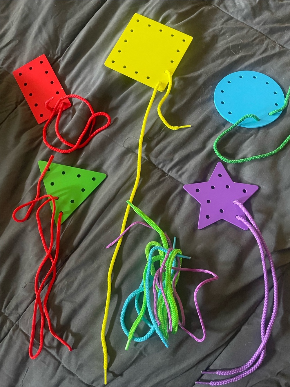 Kids Lacing Shapes Toy Set - Colorful Red, Yellow, Green, Blue, Purple Pieces